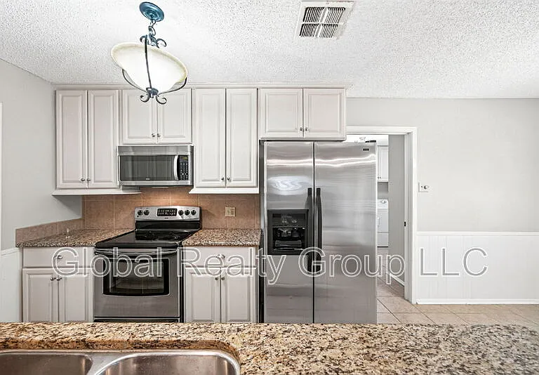 412 Cordoba Dr — Photo 7