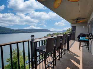 47 Cliffside Dr, Canandaigua, NY 14424