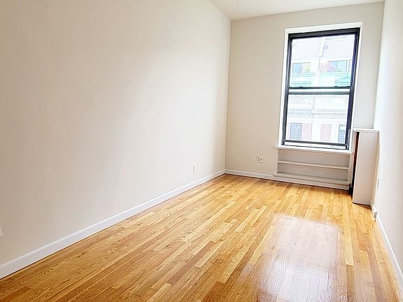 4th image of 31 W 74th St #5A