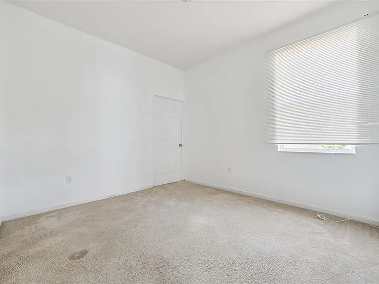 7055 Heatherbrook Dr — Photo 19