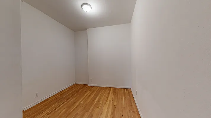 Rented by Bond New York | media 7