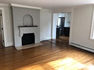 62 Elm St, Huntington, NY 11743