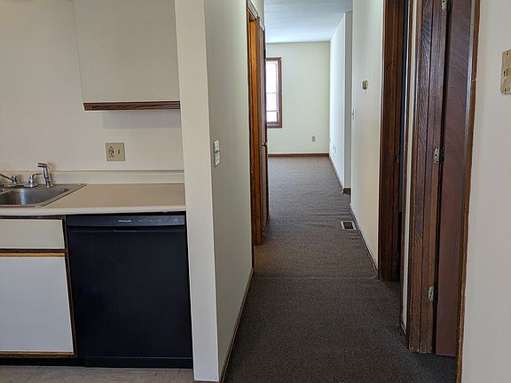 5th image of 971 Glen St