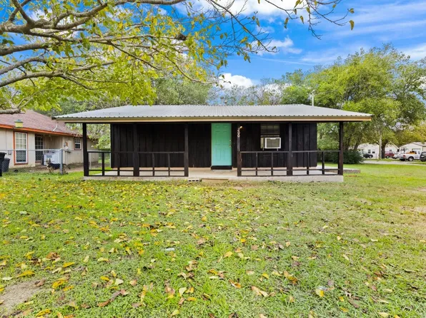 200 Lipscomb St, Cleburne, TX 76031