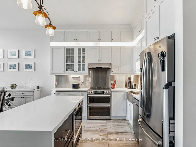 160 Baldwin St #420 — Photo 15