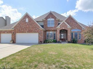 2702 Ark Dr, Bloomington, IL