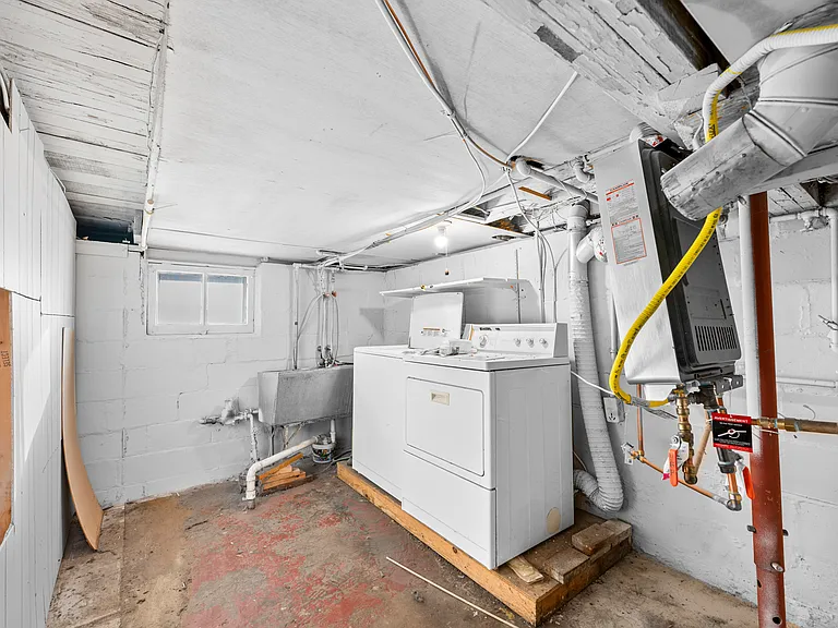 428 Bauman Ave — Photo 25