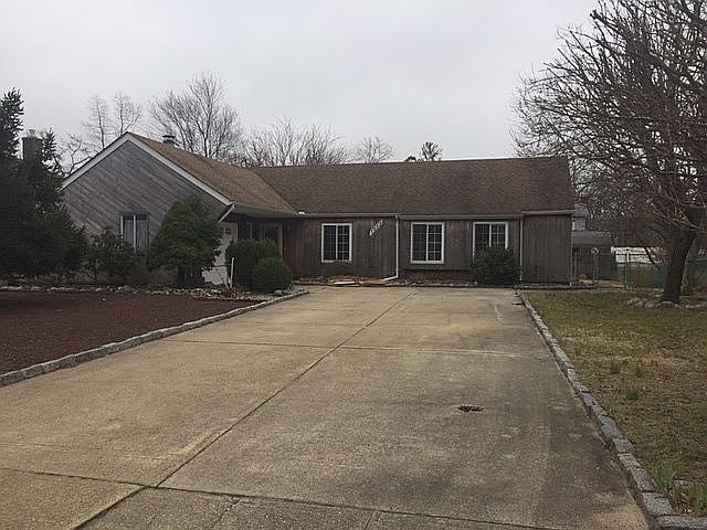 1st image of 1077 Bell St