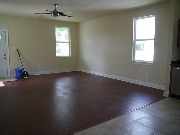 3rd image of 4410 Dreux Ave