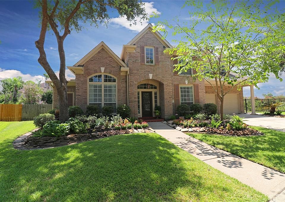 1st image of 16611 Blue Vista Dr