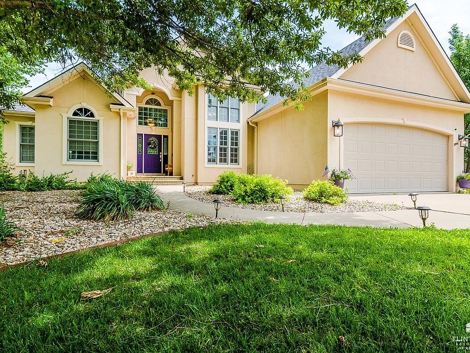 1st image of 3700 Crossgate Cir
