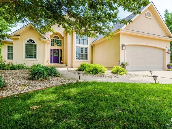 3700 Crossgate Cir, Manhattan, KS 66503