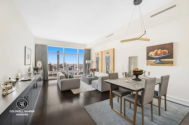 Rented by Coldwell Banker Warburg | media 1