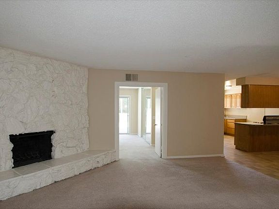3rd image of 6093 Hudson Ave