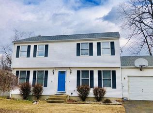 61 Norris St, Feeding Hills, MA 01030