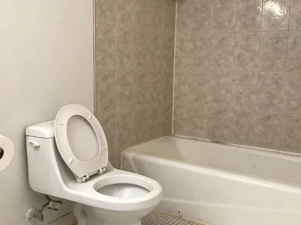 11925 Parklawn Dr APT T3, Rockville, MD 20852