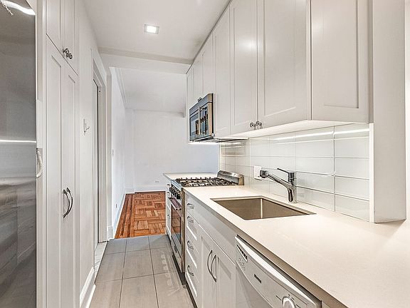 4th image of 415 Central Park W APT 9BL
