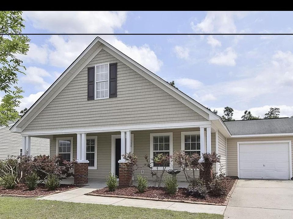 front of home, covered portch