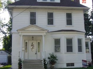 10 Rosedale Ave, Millburn, NJ 07041