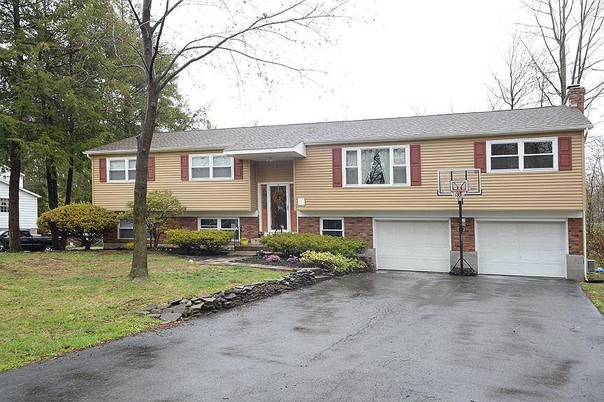 1st image of 3 Granada Dr