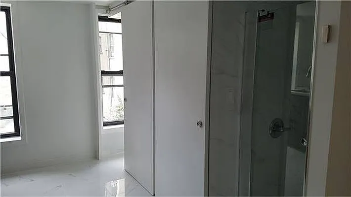 Rented by Oxford Property Group | media 12