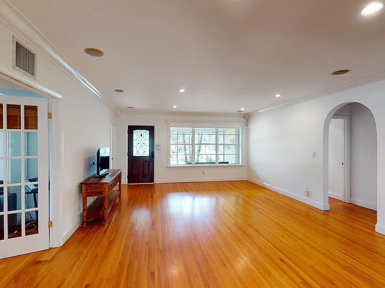 7222 Trouville Esplanade — Photo 8