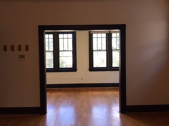 3rd image of 1947 Cleneay Ave APT 3