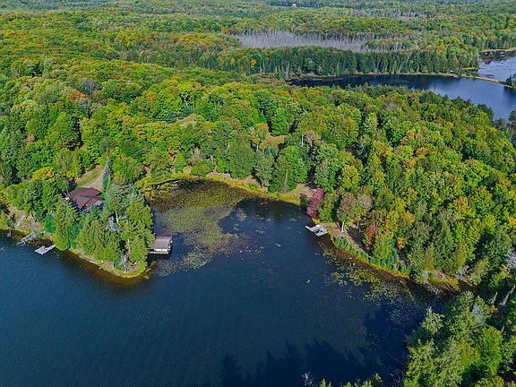 3rd image of 3485 Sylvan Isle Dr