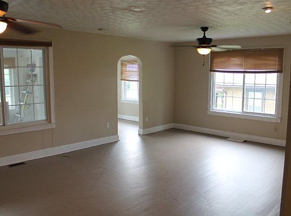 3rd image of 310 Jones Ave