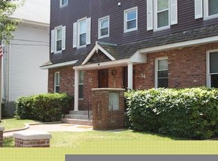 92 Edwards St APT 2, New Haven, CT 06511
