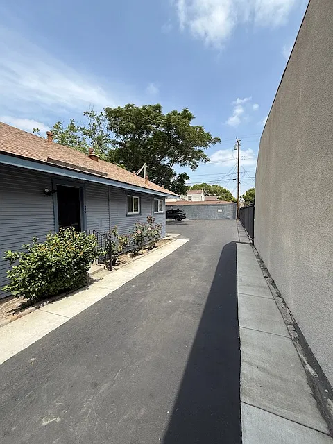 1 bed, 795 sqft, $2,200 — Photo 2