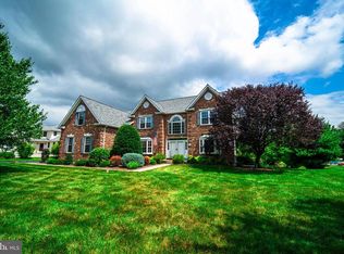 335 Vista Dr, Phoenixville, PA 19460