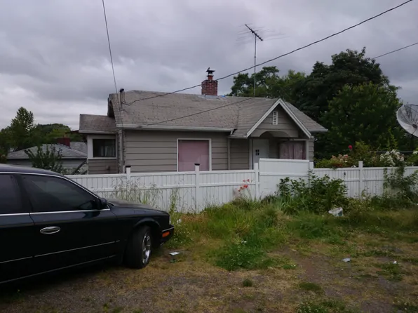 7236 33rd Ave S, Seattle, WA 98118