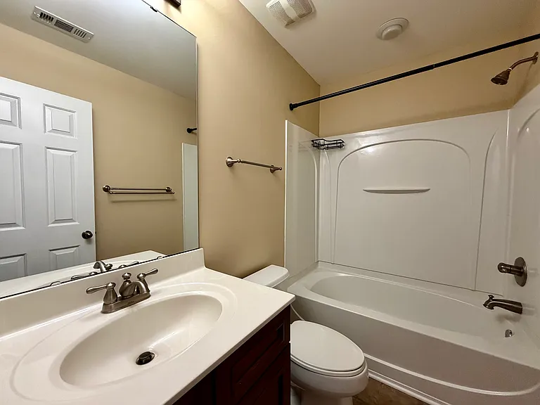121 Walnut Cove Dr #D — Photo 23