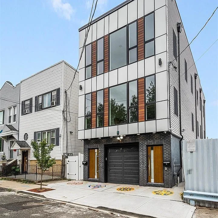 125 Collard St #1