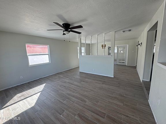 4th image of 1109 Hawaii St