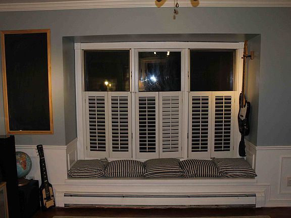 1st Bedroom/DenOffice