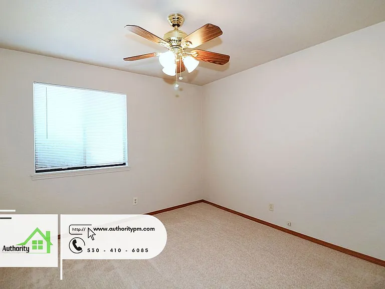 1844 Breckenwood Dr — Photo 18
