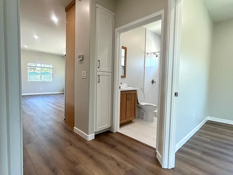 238 N Drexel Ave — Photo 8