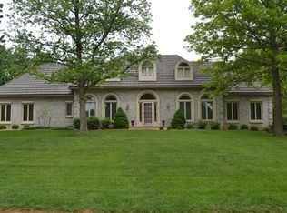 13813 Fontana St, Leawood, KS 66224