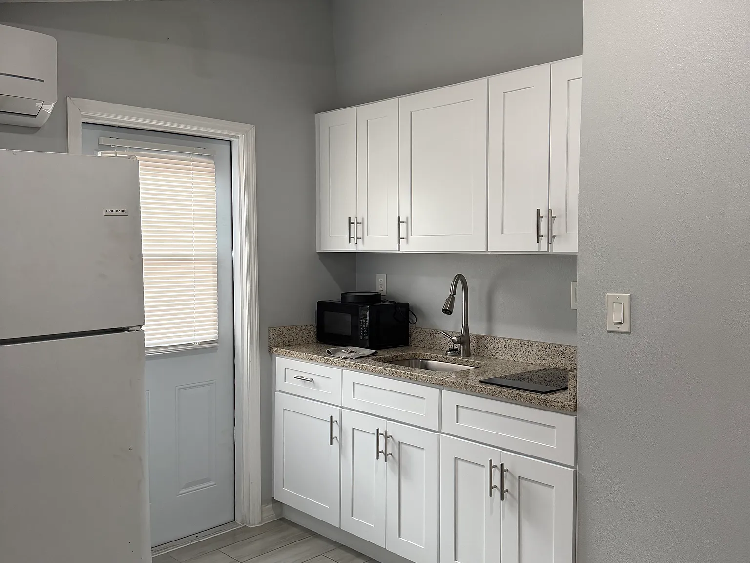 3055 Atlantis Dr — Photo 3