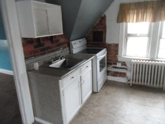 4th image of 1426 L St