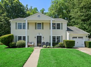 7 Simek Ln, Pt Monmouth, NJ 07758