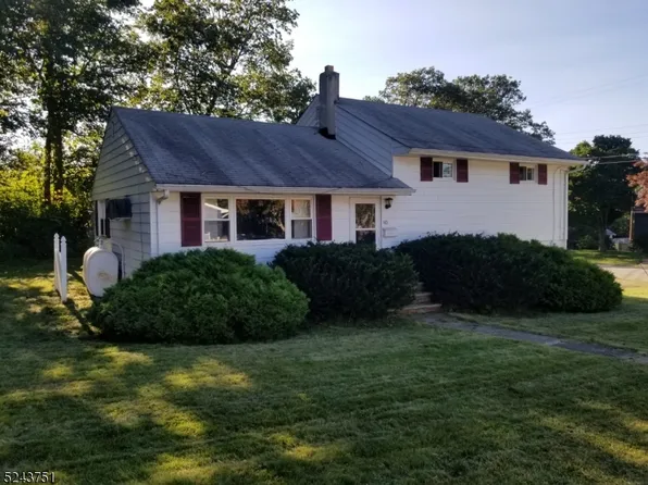 85 Amendola Dr, Netcong Boro, NJ 07857