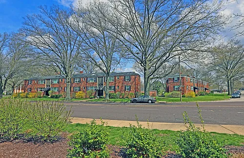 6425 Loughborough Ave — Photo 3