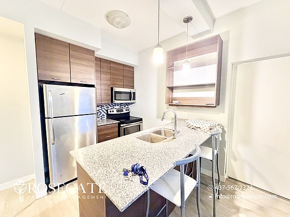3rd image of 318 Spruce St #1308