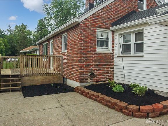 2nd image of 3145 Mohican Ave