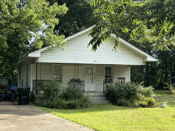 317 S Maple St, Tullahoma, TN 37388