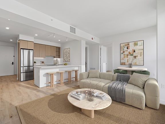 5th image of 636 W 158th St #9G
