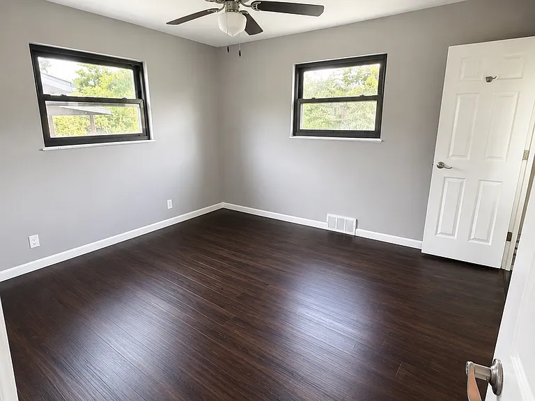 9843 Briarstone Dr — Photo 19
